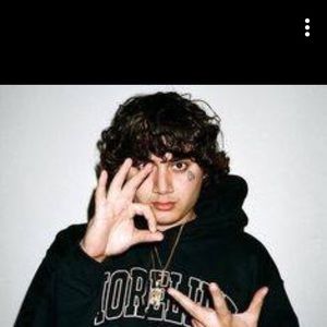 Meet your Posher, Elias